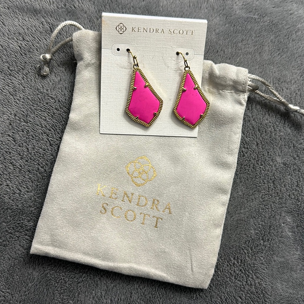 Pink/Gold Kendra Scott dangle earrings